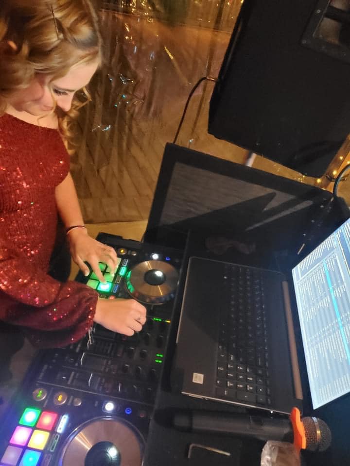sweet sixteen dj playing and mixing songs