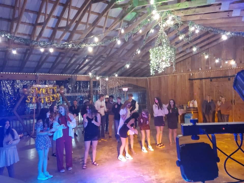 sweet sixteen party guests dancing
