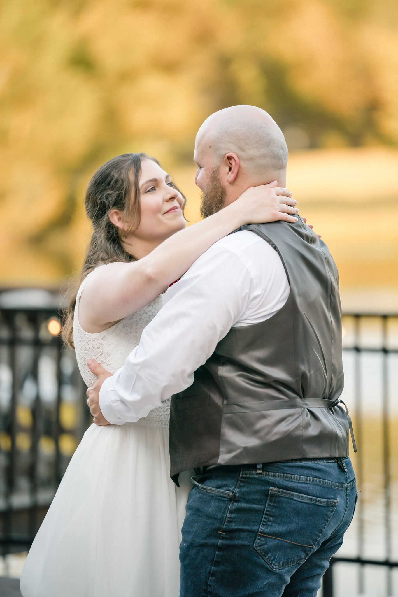 bride and groom first dance